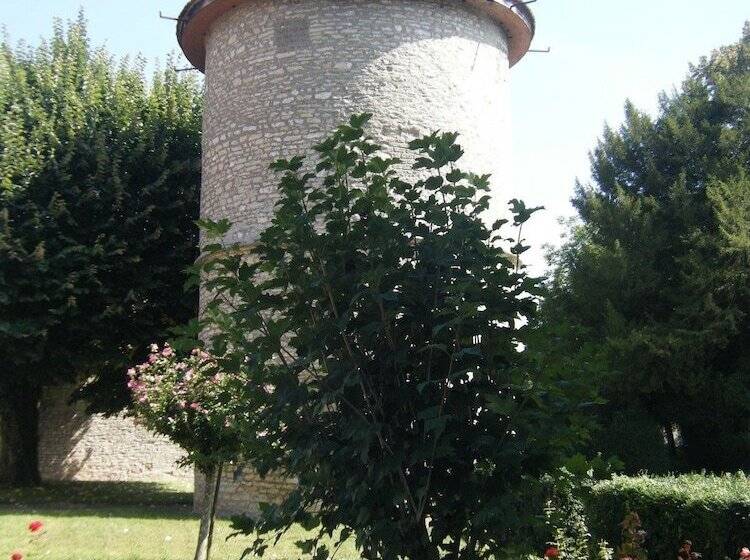 צימר Château De Serrigny