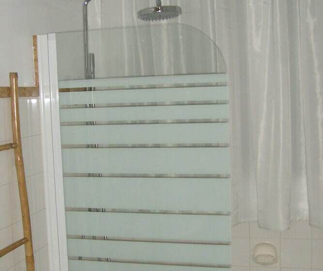 مبيت وإفطار Château De Serrigny