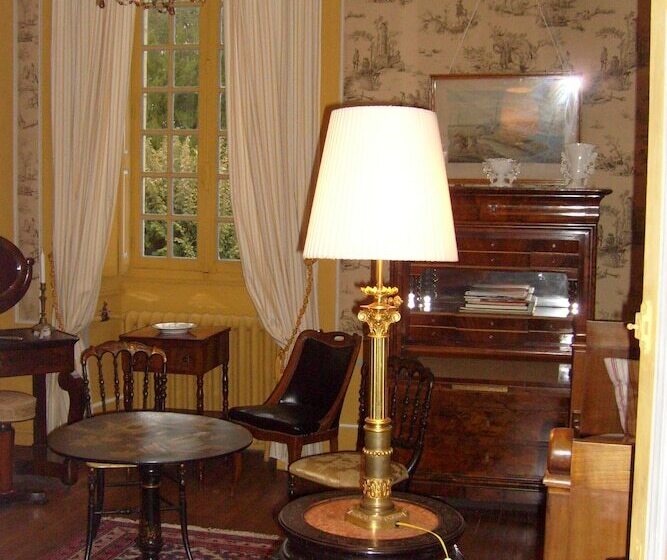 צימר Château De Serrigny