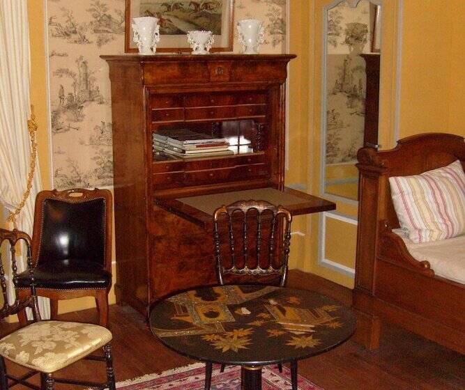 مبيت وإفطار Château De Serrigny