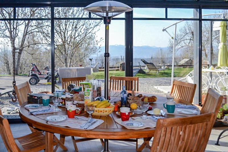 مبيت وإفطار Château Serigues