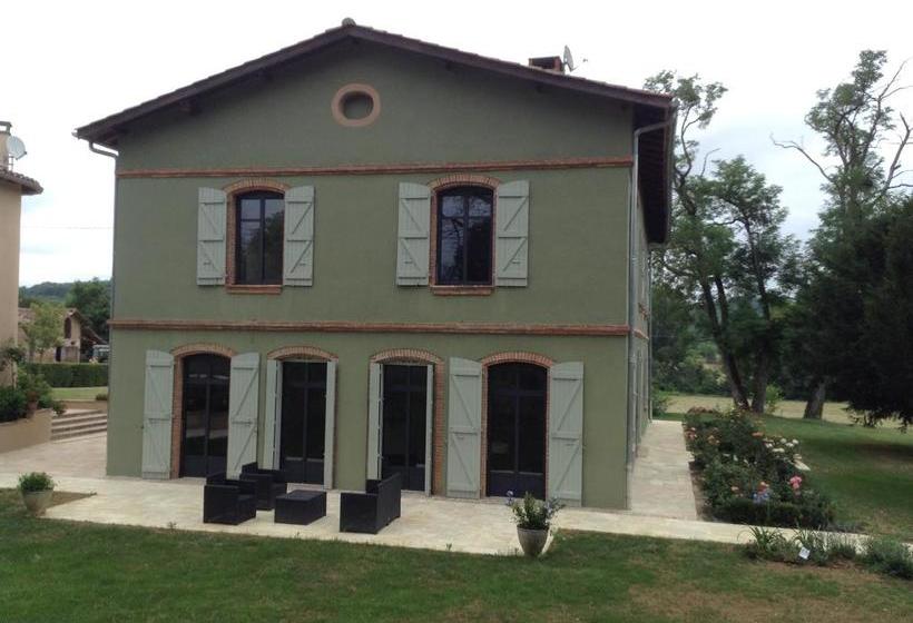 مبيت وإفطار Domaine De Belcayre