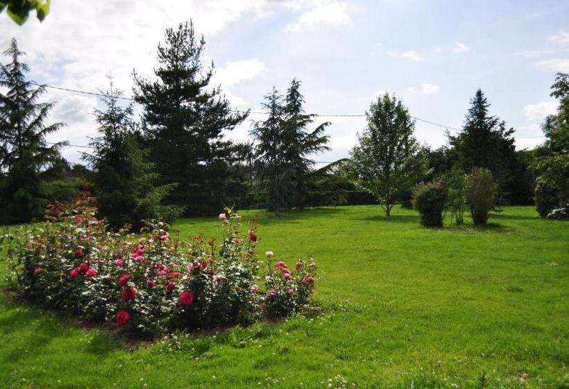 مبيت وإفطار Domaine De Belcayre