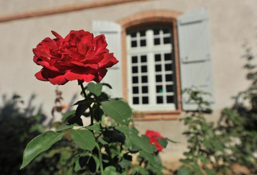 مبيت وإفطار Domaine De Belcayre