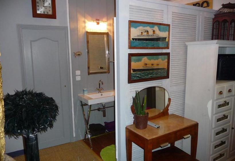 تختخواب و صبحانه Escale De Loire