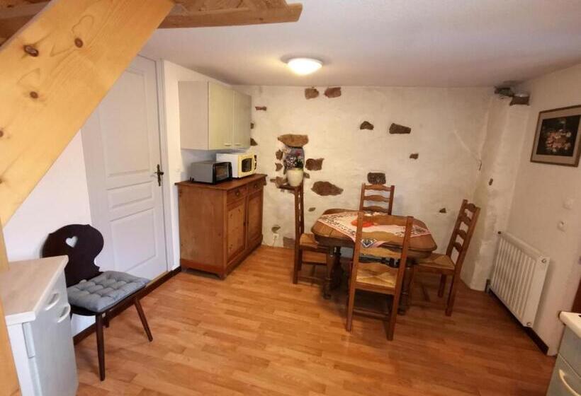 مبيت وإفطار Gîte La Charmaie