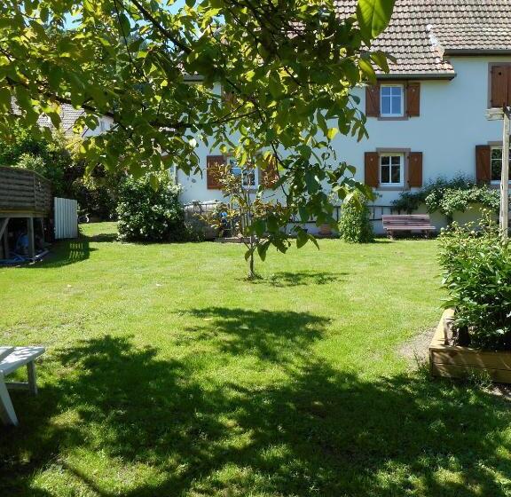 مبيت وإفطار Gîte La Charmaie