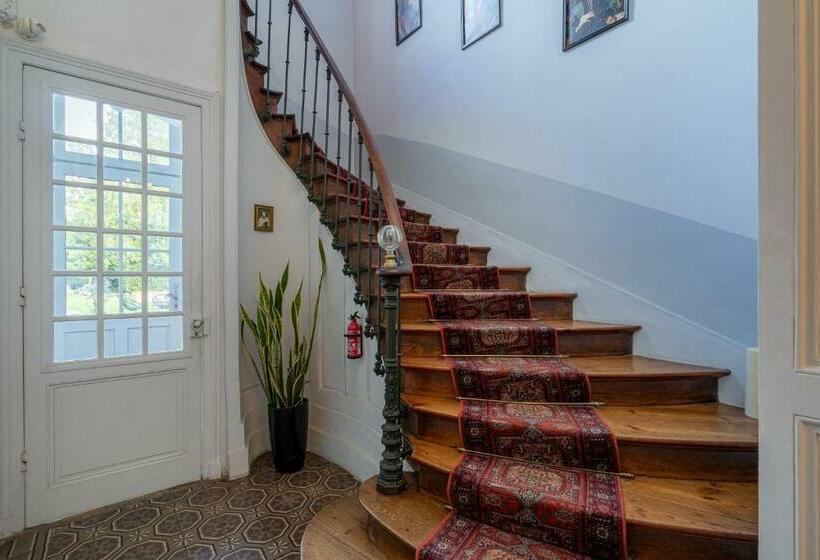 住宿加早餐  H De Surgères