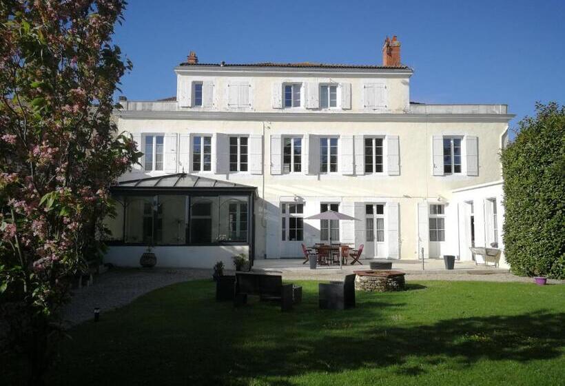 住宿加早餐  H De Surgères