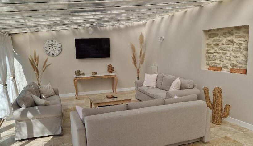 Bed and Breakfast La Bastide Des Arts