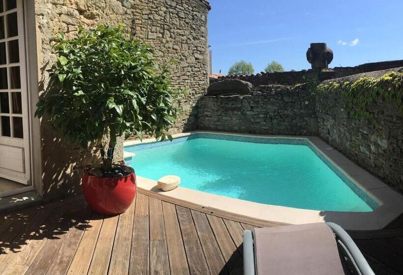 ベッドアンドブレックファースト La Cigaline