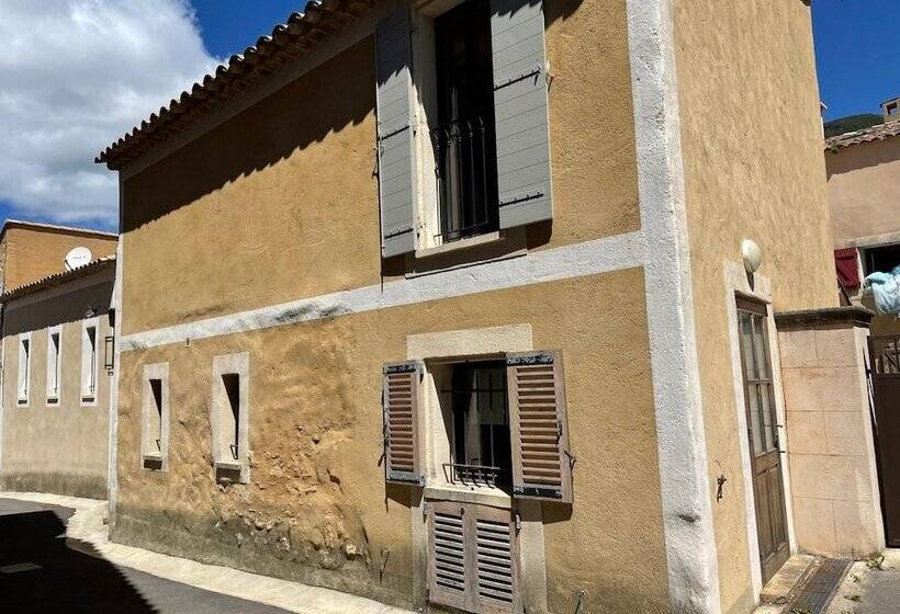 צימר La Cour Carrée