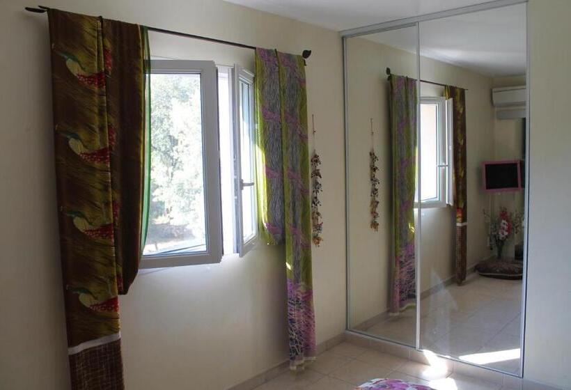 住宿加早餐  La Maison De Jenny