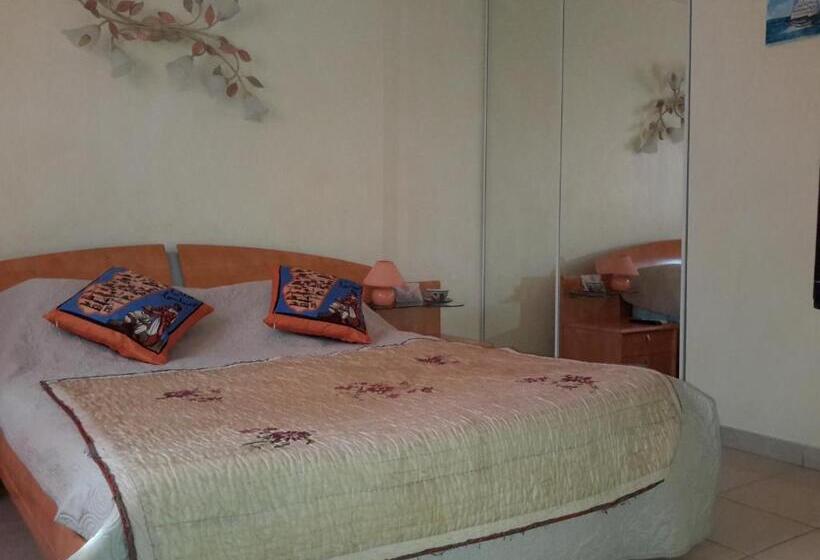 ベッドアンドブレックファースト La Maison De Jenny