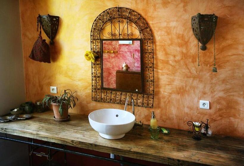 مبيت وإفطار La Maison Du Pont Vieux