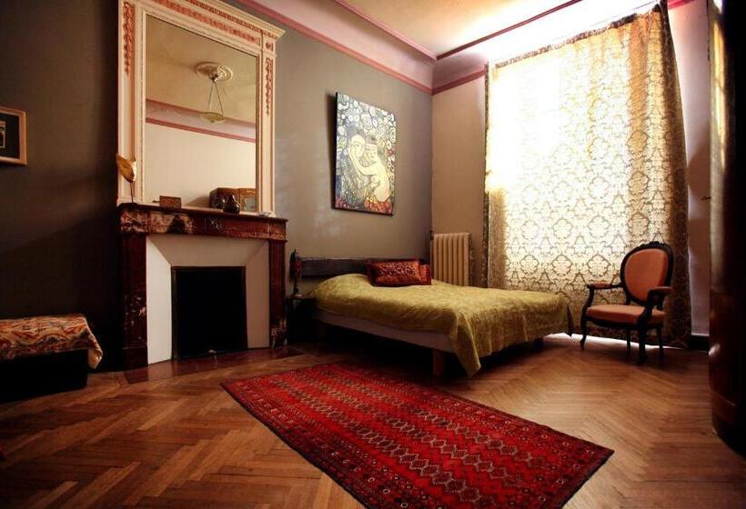 مبيت وإفطار La Maison Du Pont Vieux