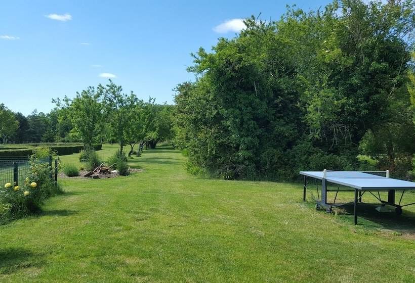 مبيت وإفطار La Roseraie