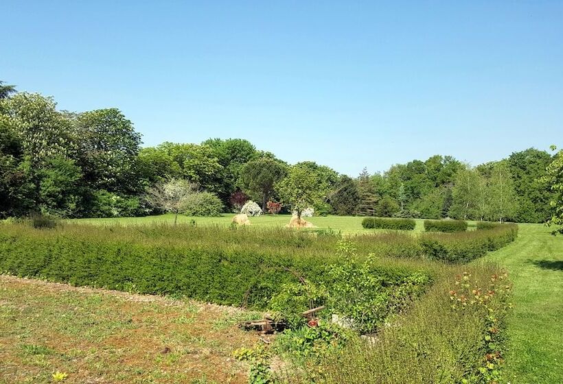 مبيت وإفطار La Roseraie