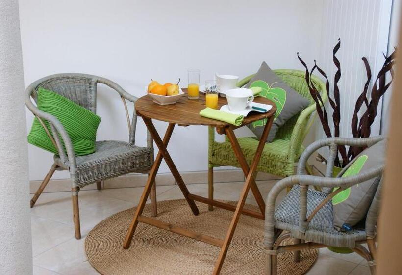 مبيت وإفطار La Villa Antalya