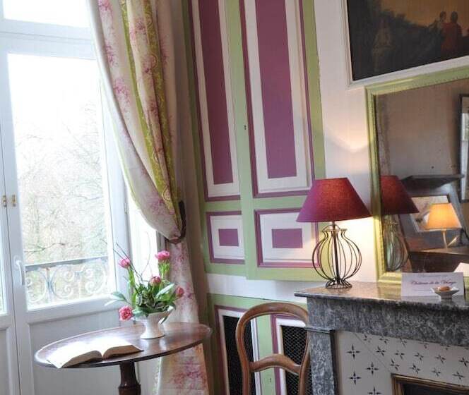 민박 Le Château De La Vierge