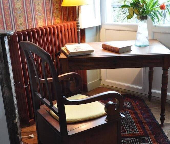 민박 Le Château De La Vierge