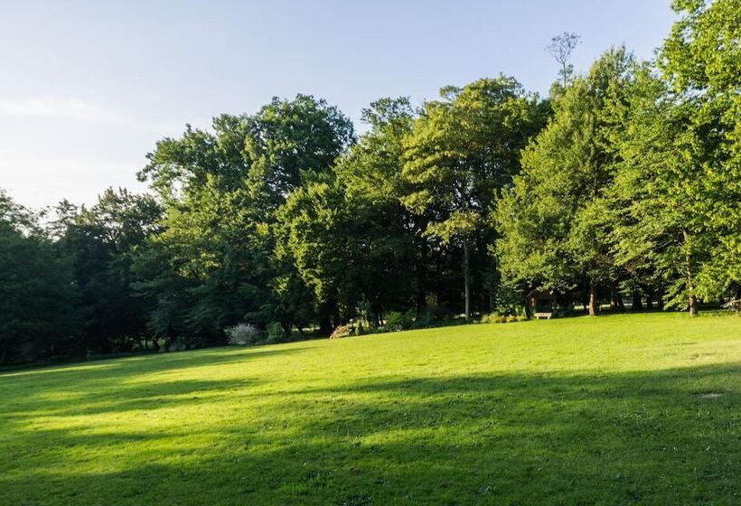 민박 Le Château De La Vierge