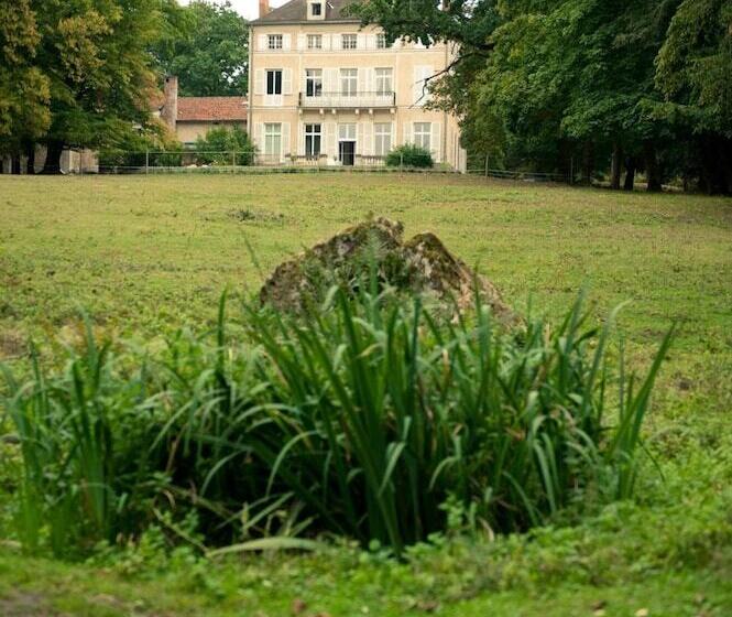 민박 Le Château De La Vierge