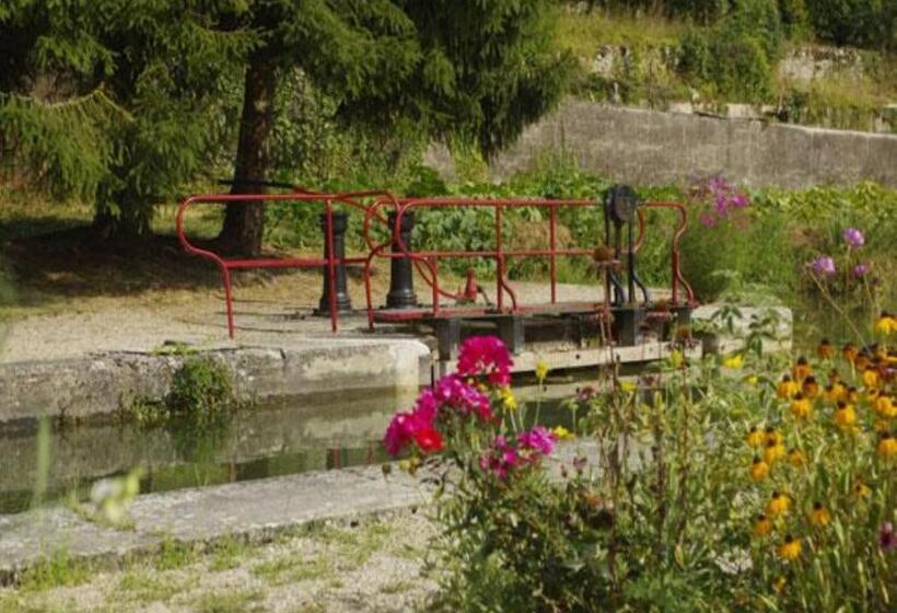 مبيت وإفطار Le Clos Du Murier