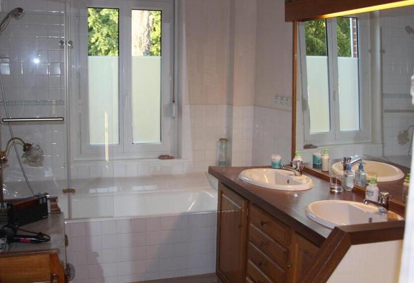 مبيت وإفطار Le Kiosque Amiens Chambres D'hôtes