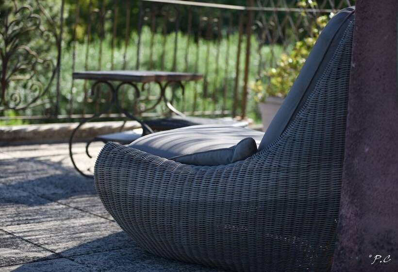 ベッドアンドブレックファースト Le Mas Carré