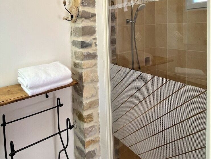 ベッドアンドブレックファースト Le Mas Carré