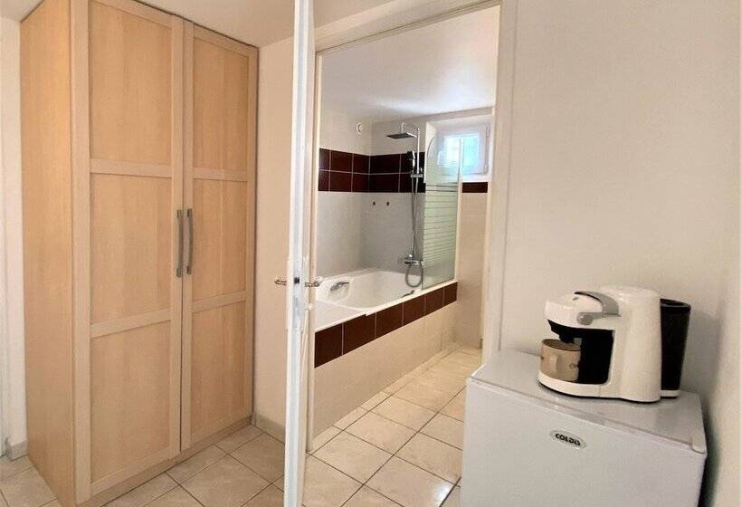 ベッドアンドブレックファースト Le Mas Carré