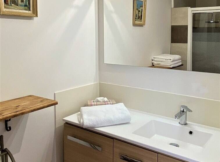 ベッドアンドブレックファースト Le Mas Carré