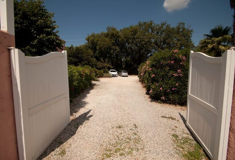 مبيت وإفطار Chambres D Hôtes Le Mas Du Bijou Bleu