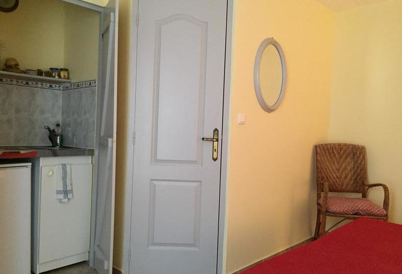 Bed and Breakfast Le Mas Du Rouquan