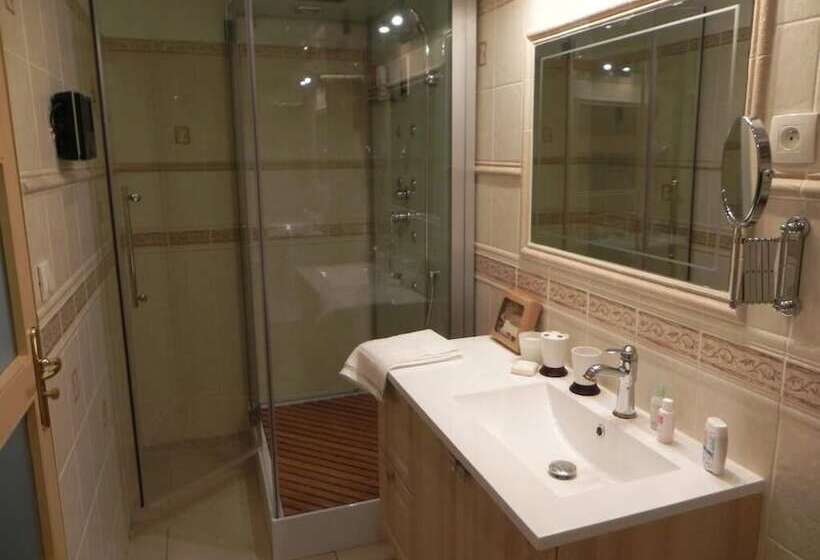 ベッドアンドブレックファースト Le Petit Domaine De Bois Avril