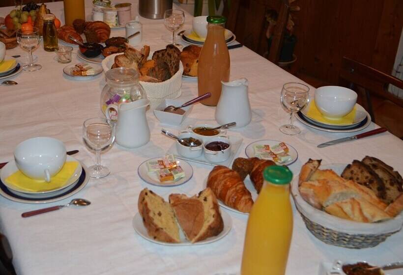 مبيت وإفطار Les Chênes Bleus