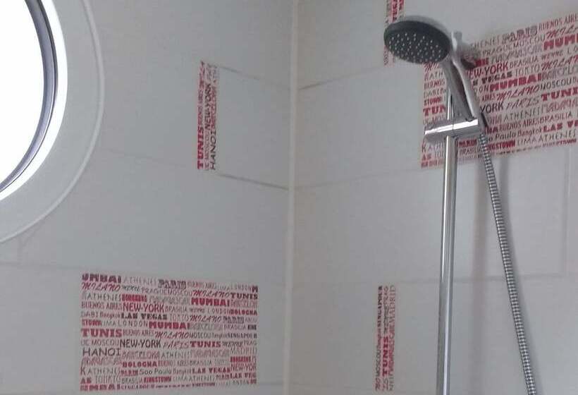 مبيت وإفطار Les Chênes Bleus