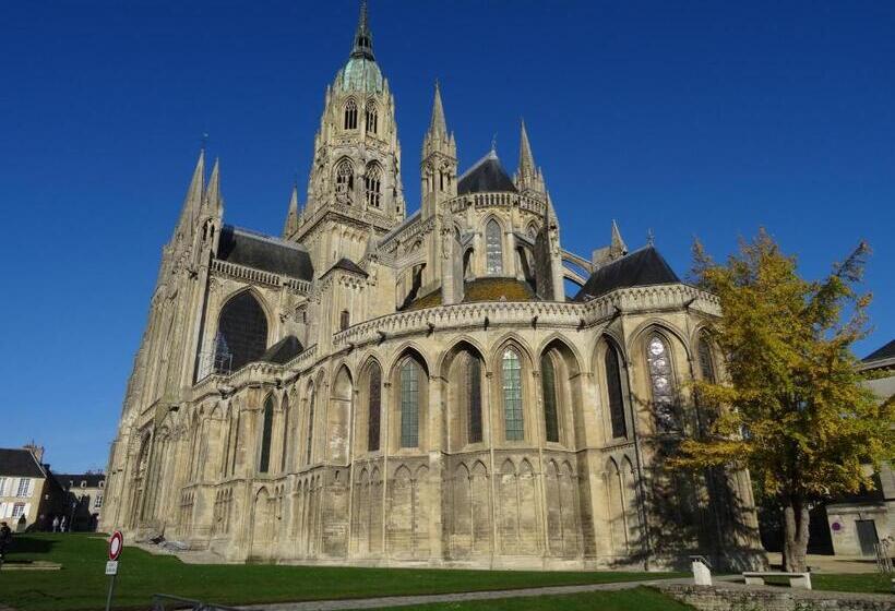 住宿加早餐 Logis Les Remparts