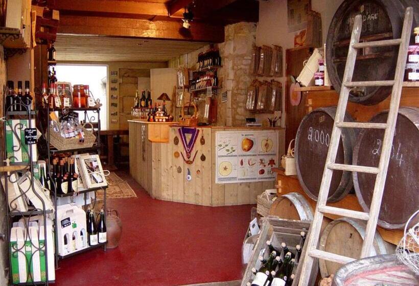 住宿加早餐 Logis Les Remparts