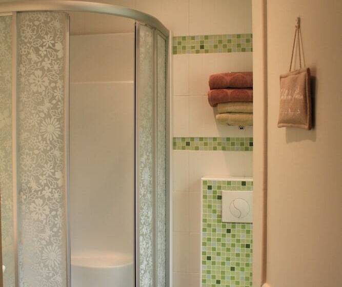 住宿加早餐 Logis Les Remparts