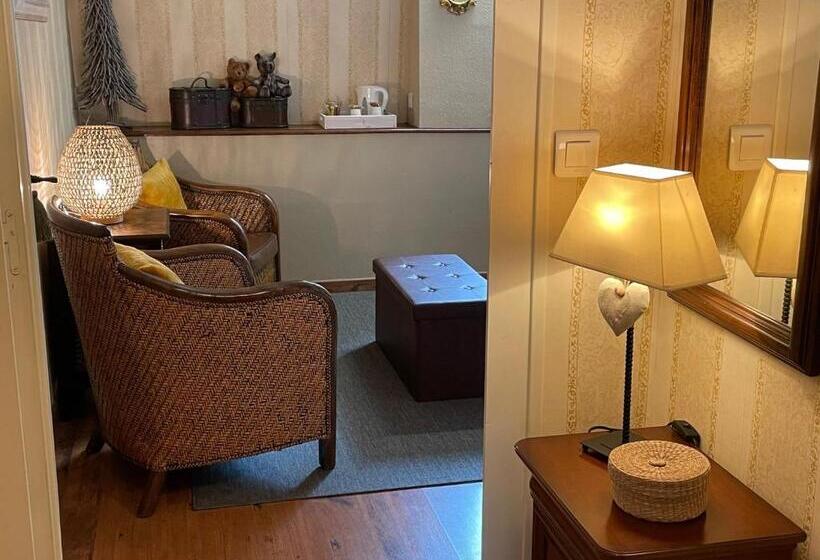 住宿加早餐 Maison D Hôtes Et Gîtes La Chouannerie à Côté Du Parc Du Puy Dufou