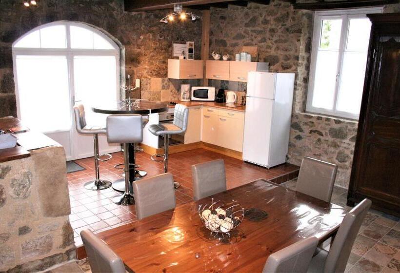 住宿加早餐 Maison D Hôtes Et Gîtes La Chouannerie à Côté Du Parc Du Puy Dufou