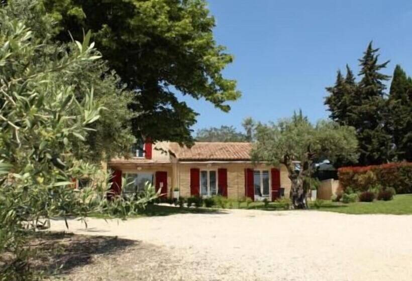 مبيت وإفطار Mas Du Tilleul