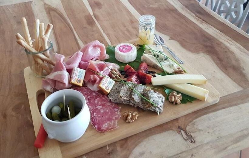 مبيت وإفطار Mas Du Tilleul