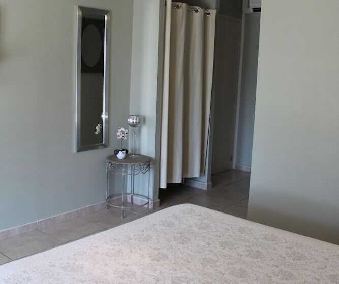 مبيت وإفطار Mas Du Tilleul