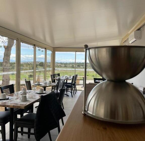 Château Catherine De Montgolfier B&b Et Gites