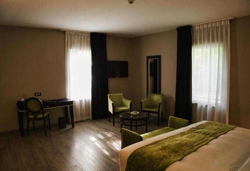 בית מלון כפרי Amicitia   Hôtel & Restaurant