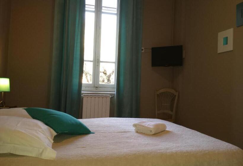 Отель Auberge De La Cauquiere