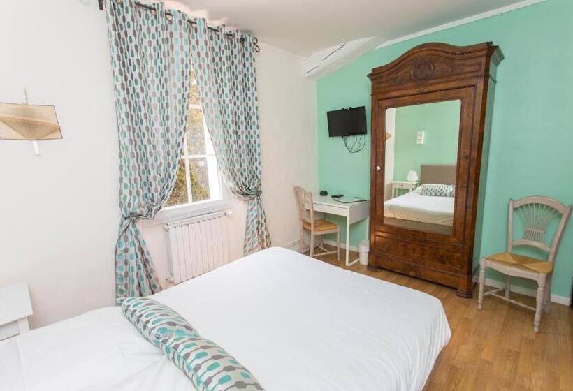 Отель Auberge De La Cauquiere